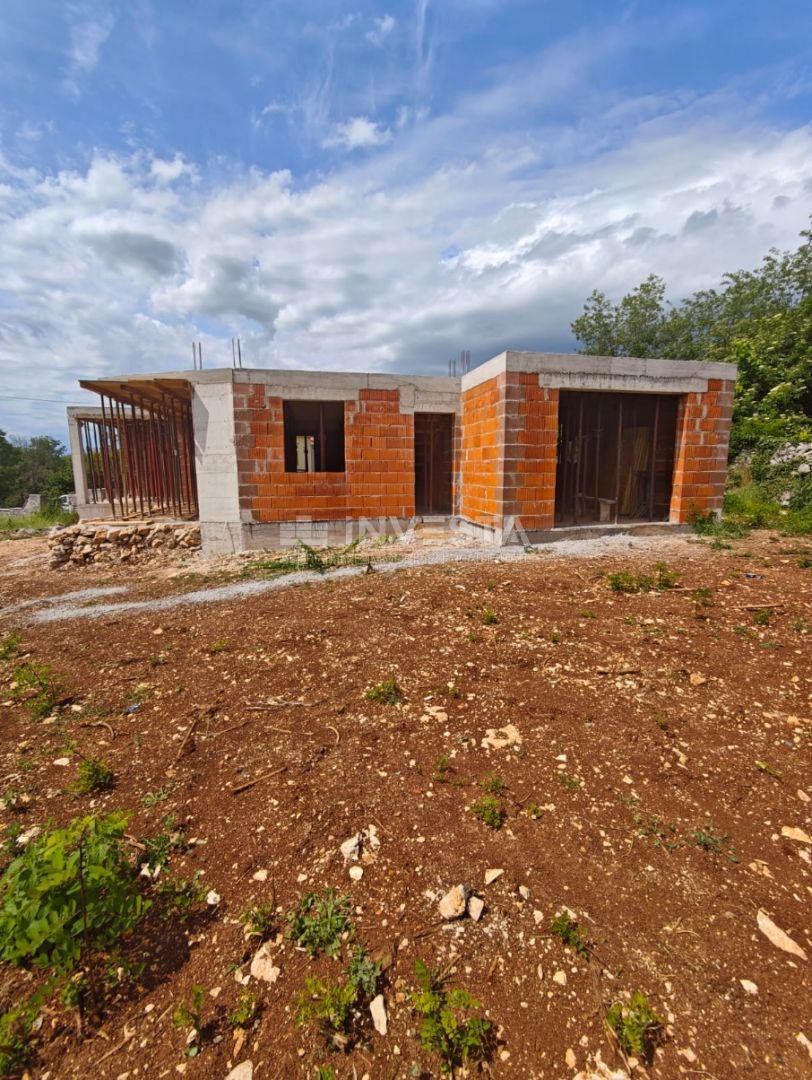 Vila s bazenom - pogled na morje