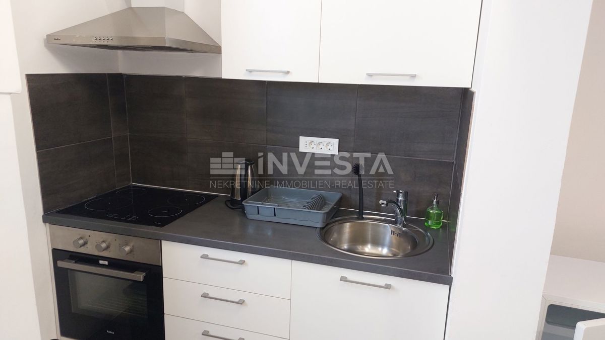 Dvonadstropno stanovanje v Červar Portu