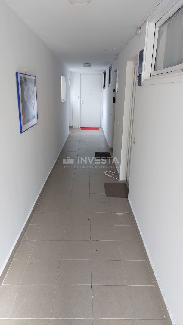 Dvonadstropno stanovanje v Červar Portu