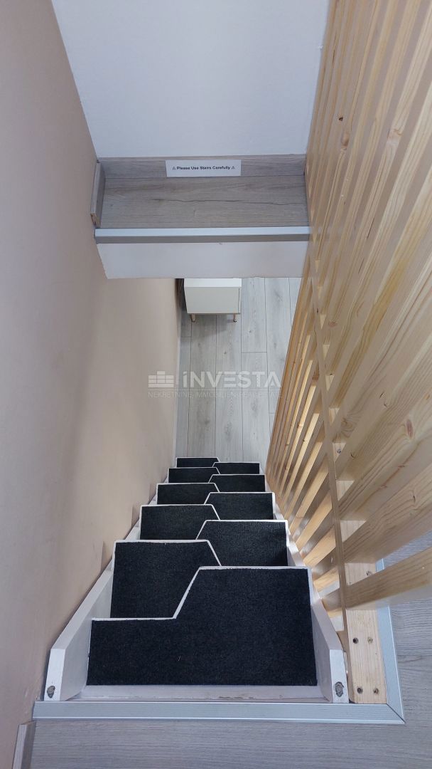 Dvonadstropno stanovanje v Červar Portu