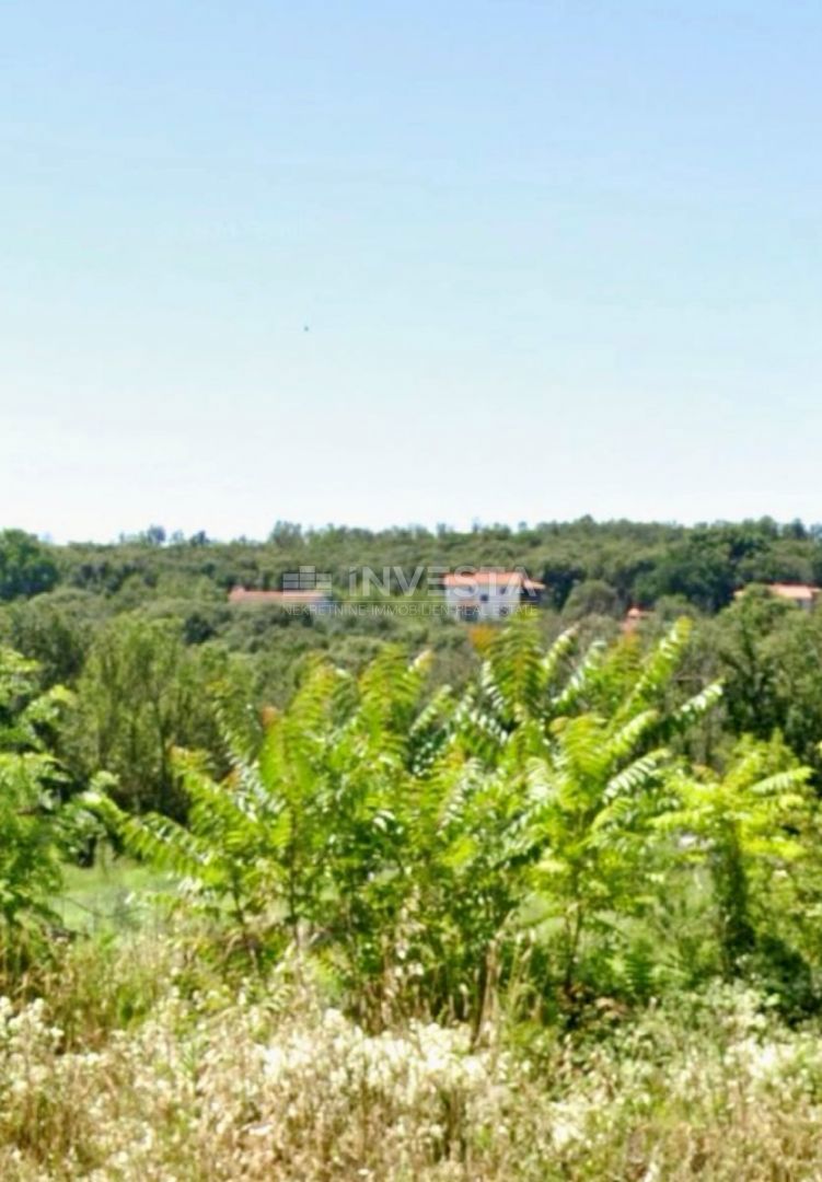 Štinjan, Gradbena parcela z infrastrukturo