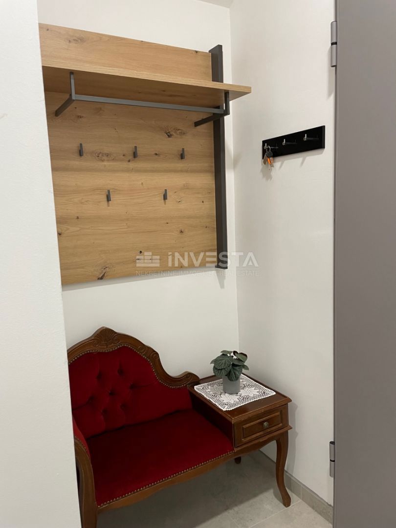 Center Pule, dva nova opremljena stanovanja in garaža