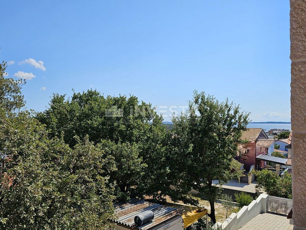 Barbariga, Vila v Toskanskem Slogu s Bazenom v Sredozemlju, Pogledu na Morje