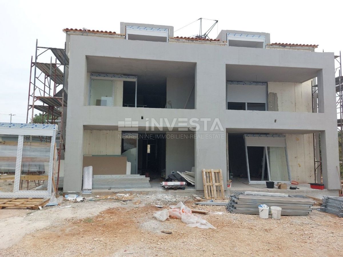 Poreč okolica - stanovanje E 122,56 m2 v mansardi, novogradnja