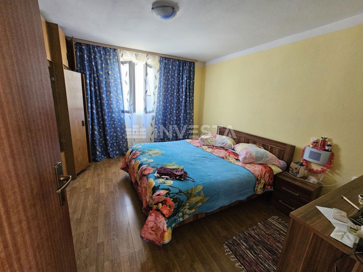 Vodnjan, prenovljena družinska hiša s 3 spalnicami