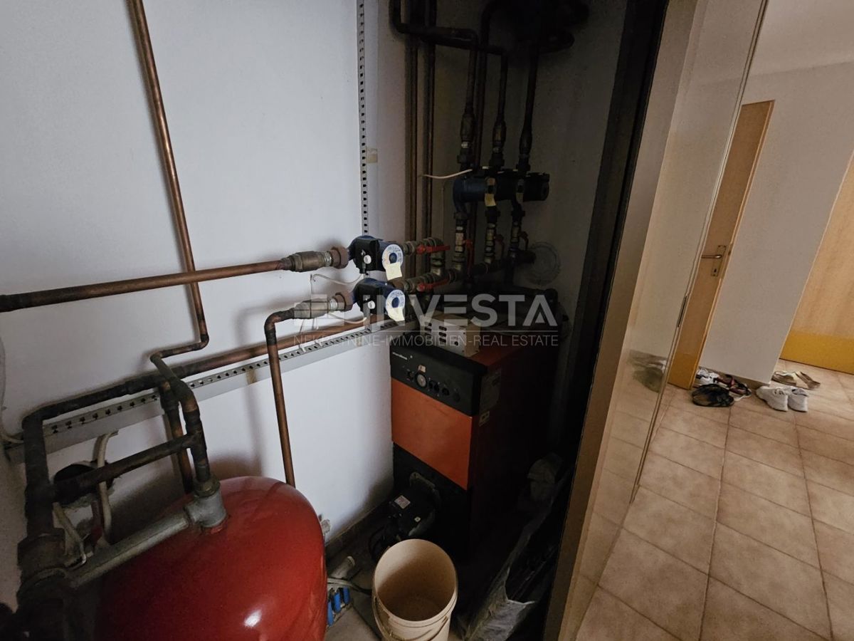 Hrvaška, Istra, Medulin center, kakovostna apartmajska hiša 510 m², blizu morja