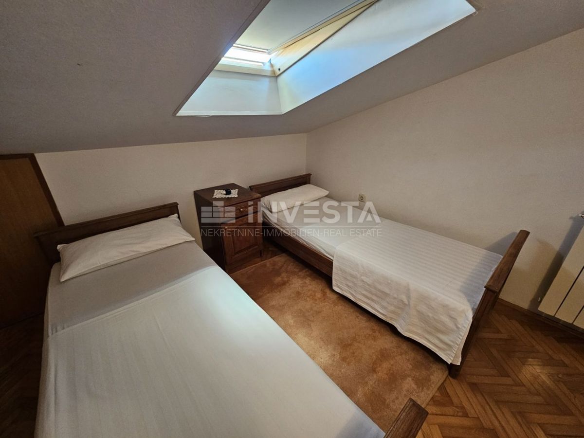 Hrvaška, Istra, Medulin center, kakovostna apartmajska hiša 510 m², blizu morja
