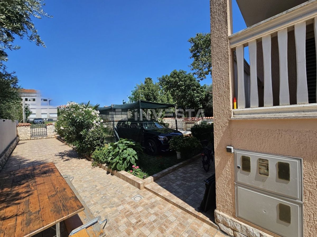 Hrvaška, Istra, Medulin center, kakovostna apartmajska hiša 510 m², blizu morja