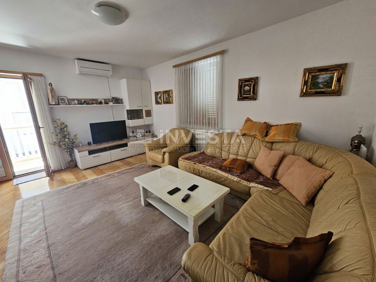Hrvaška, Istra, Medulin center, kakovostna apartmajska hiša 510 m², blizu morja