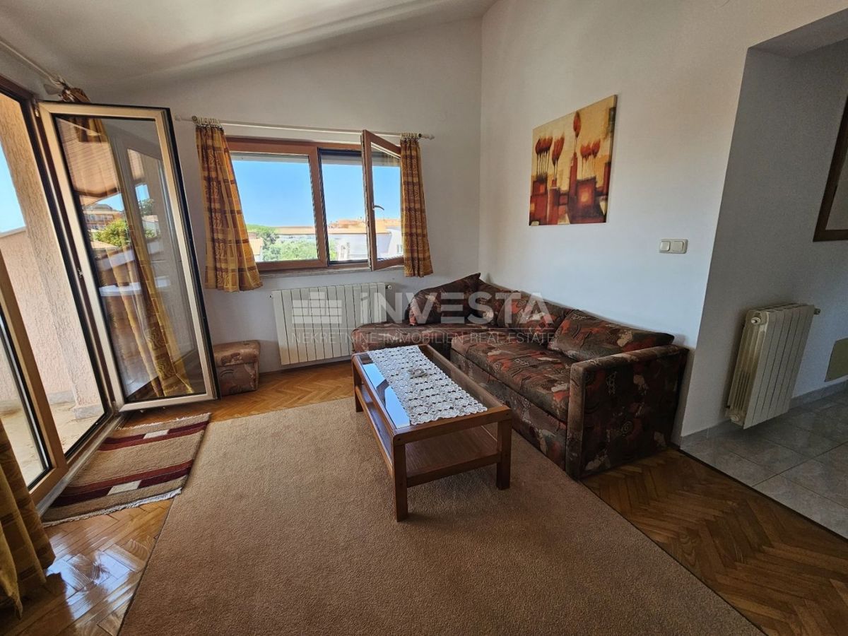 Hrvaška, Istra, Medulin center, kakovostna apartmajska hiša 510 m², blizu morja