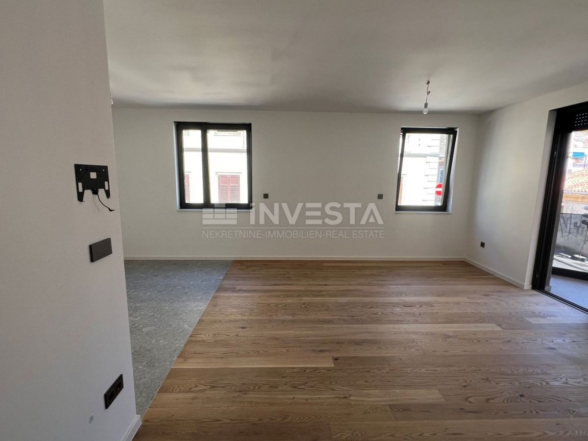 Center Pule, SMART HOME stanovanje 96m², parkirišče