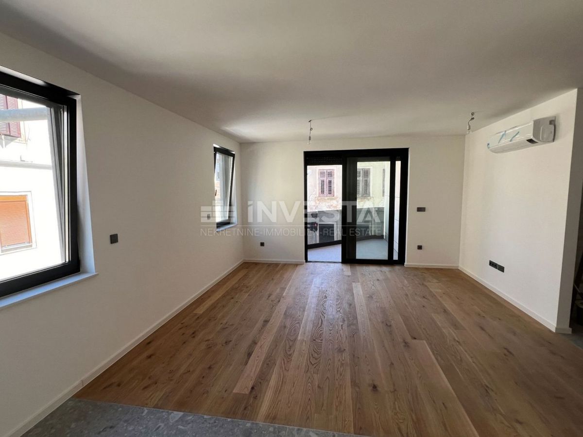 Center Pule, SMART HOME stanovanje 96m², parkirišče