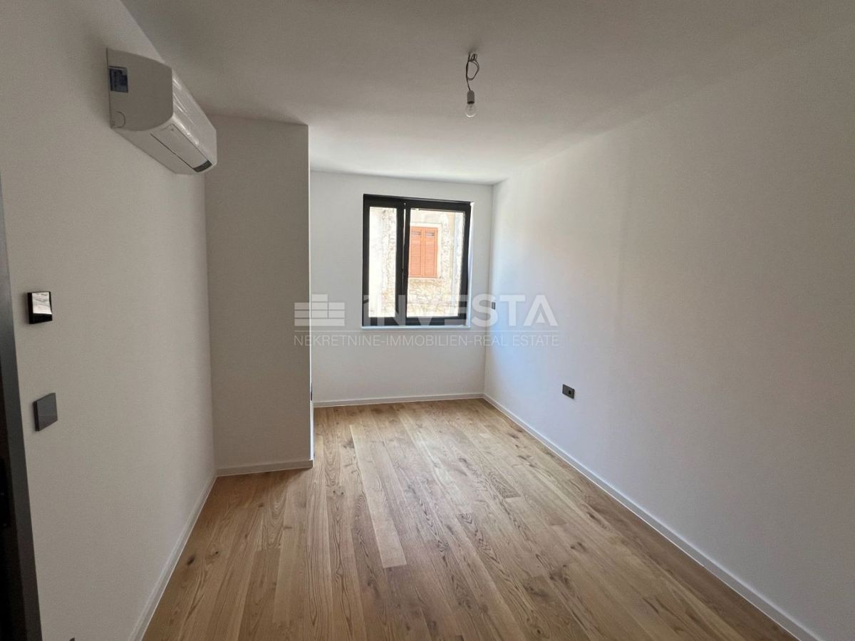 Center Pule, SMART HOME stanovanje 96m², parkirišče