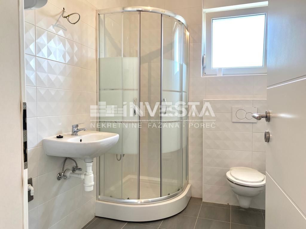 Fažana, Valbandon, stanovanje v drugem nadstropju stavbe, 70 m2