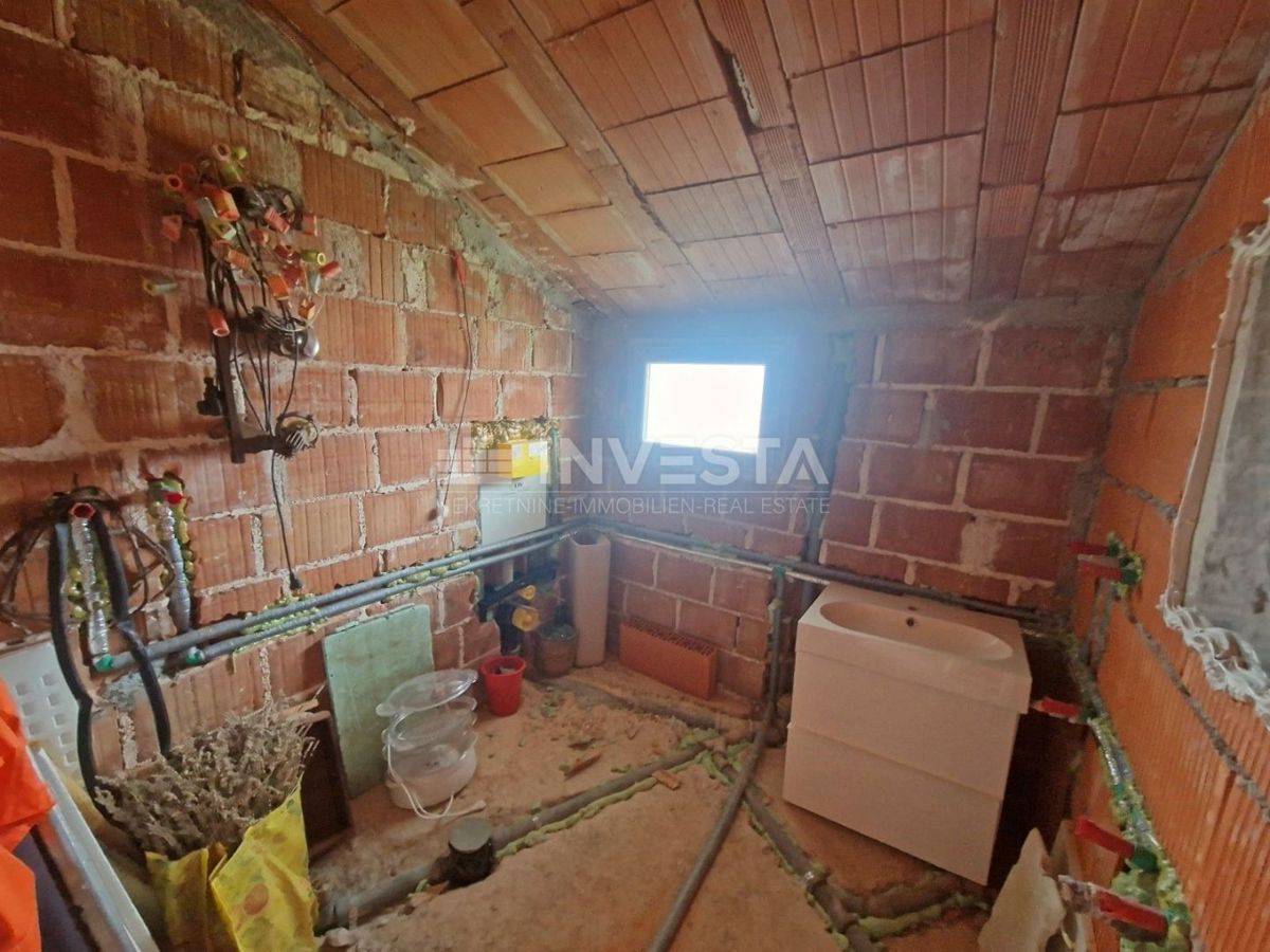 Okolica Fažane, apartmajska hiša s 4 stanovanjskimi enotami, blizu morja