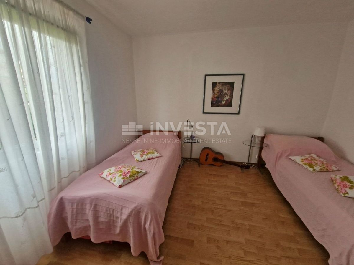 Okolica Fažane, apartmajska hiša s 4 stanovanjskimi enotami, blizu morja