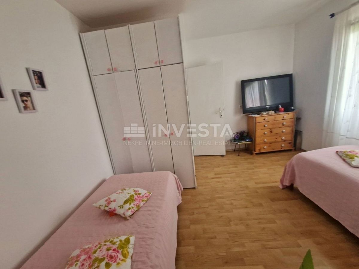 Okolica Fažane, apartmajska hiša s 4 stanovanjskimi enotami, blizu morja