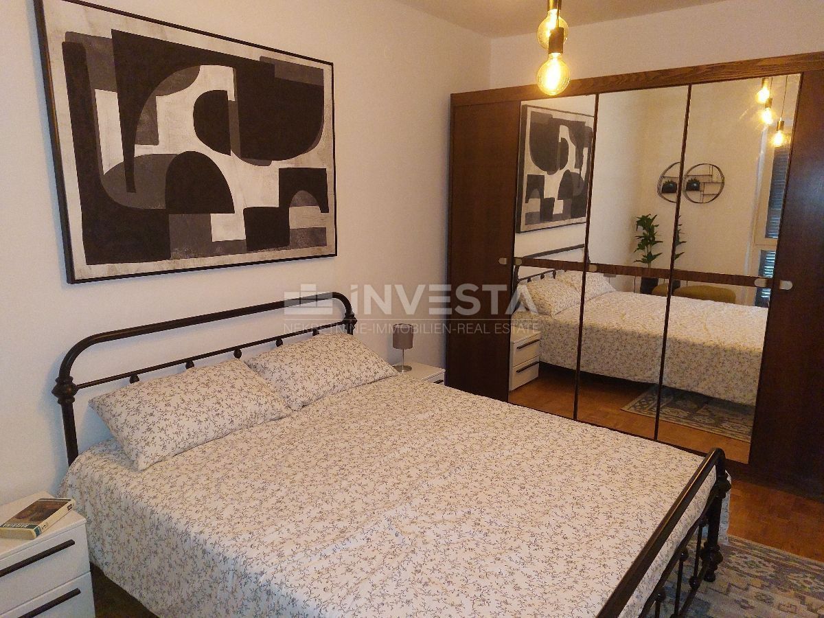 Umag, prostorno dvosobno stanovanje z 2 terasama blizu morja, 80 m2