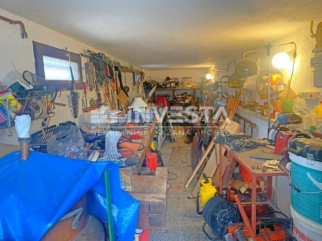 Pula, Šijana, 2 stanovanjski enoti na prostorni parceli 1150 m2