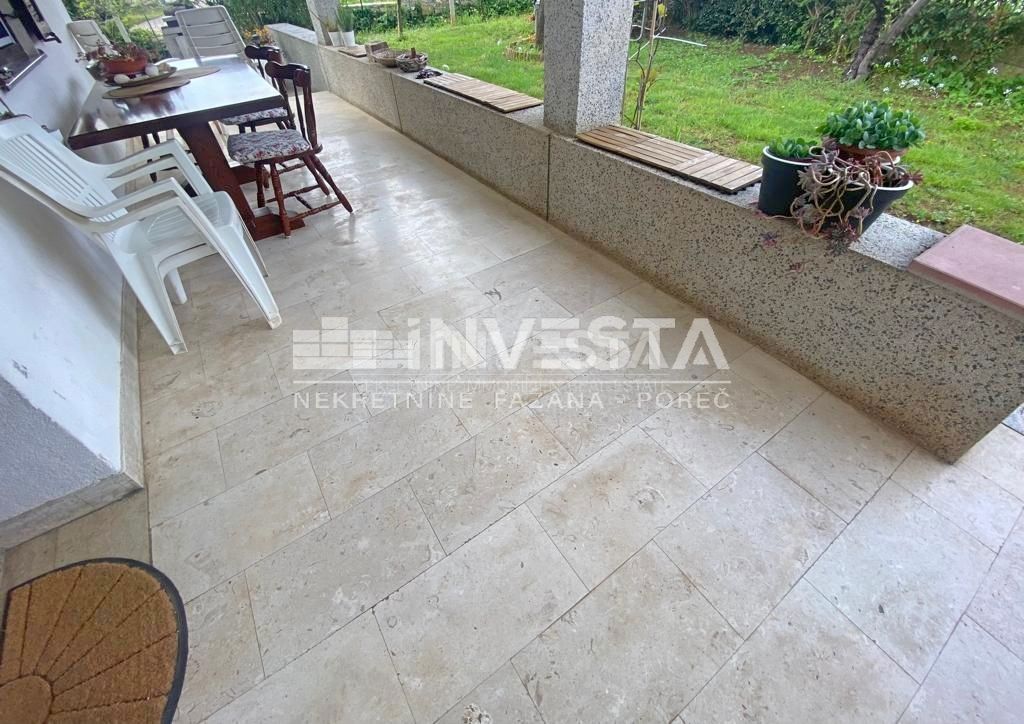 Pula, Šijana, 2 stanovanjski enoti na prostorni parceli 1150 m2