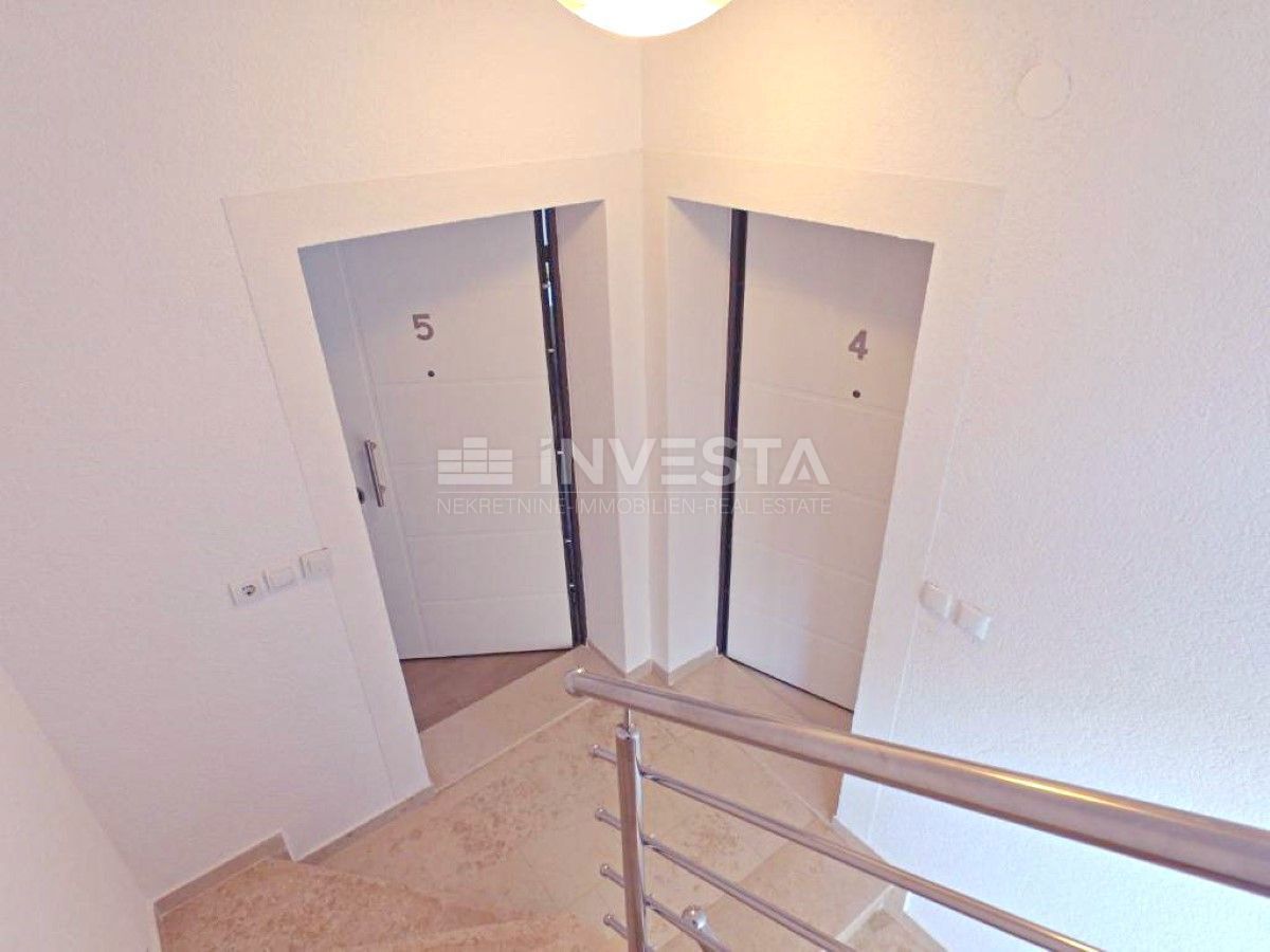 Fažana, Valbandon, apartmajska hiša s 6 apartmaji, 600 m od morja