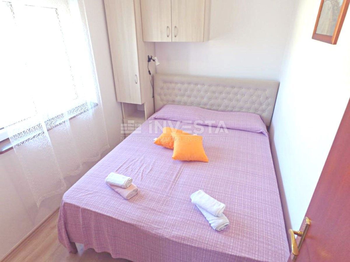 Fažana, Valbandon, apartmajska hiša s 6 apartmaji, 600 m od morja