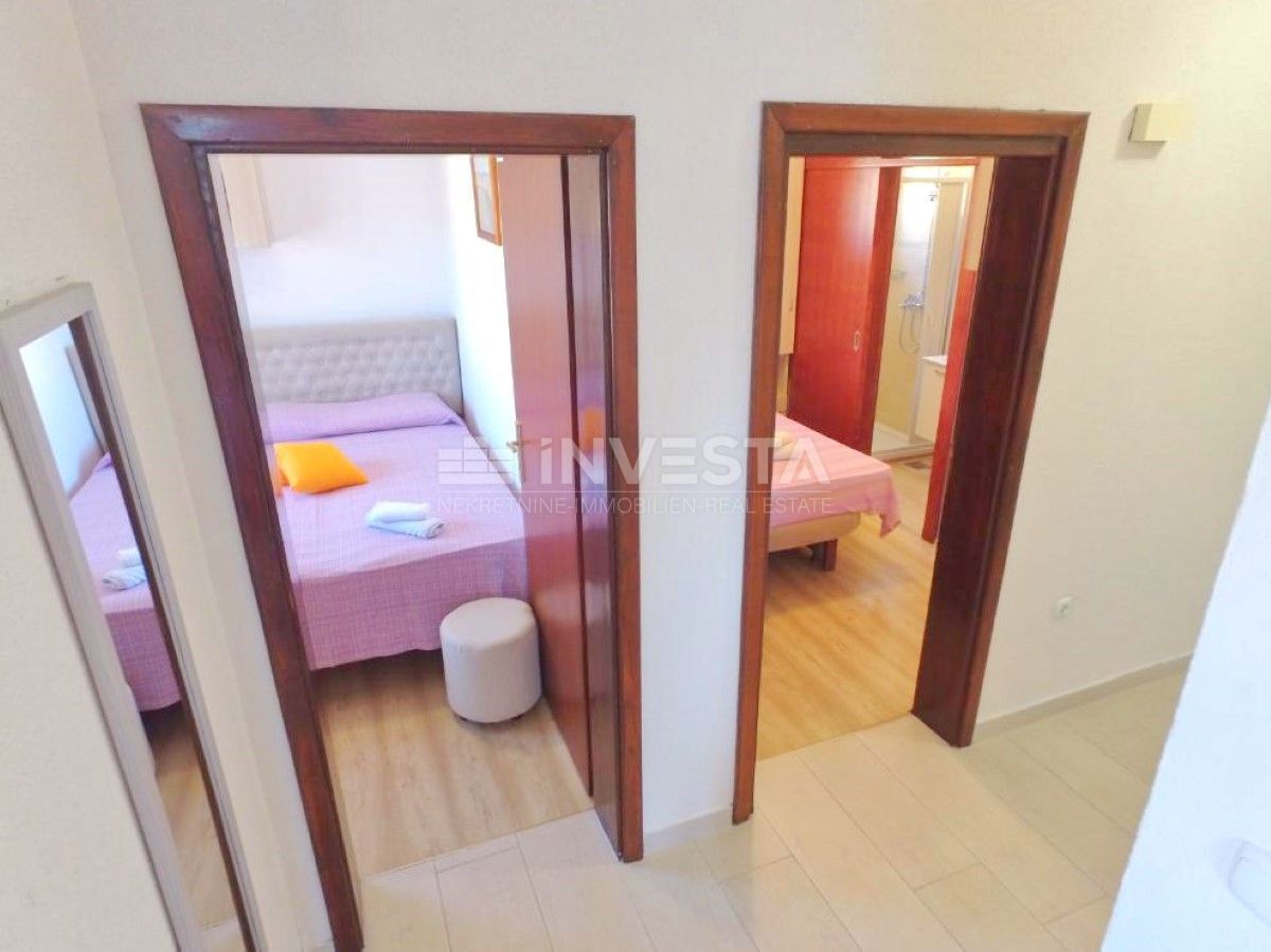Fažana, Valbandon, apartmajska hiša s 6 apartmaji, 600 m od morja