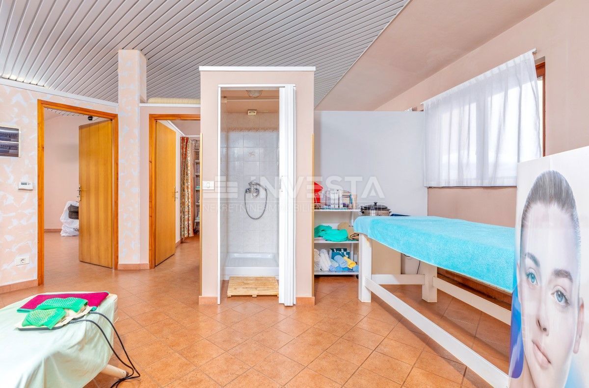 Luksuzna družinska hiša s pisarniškimi prostori - center Pulja