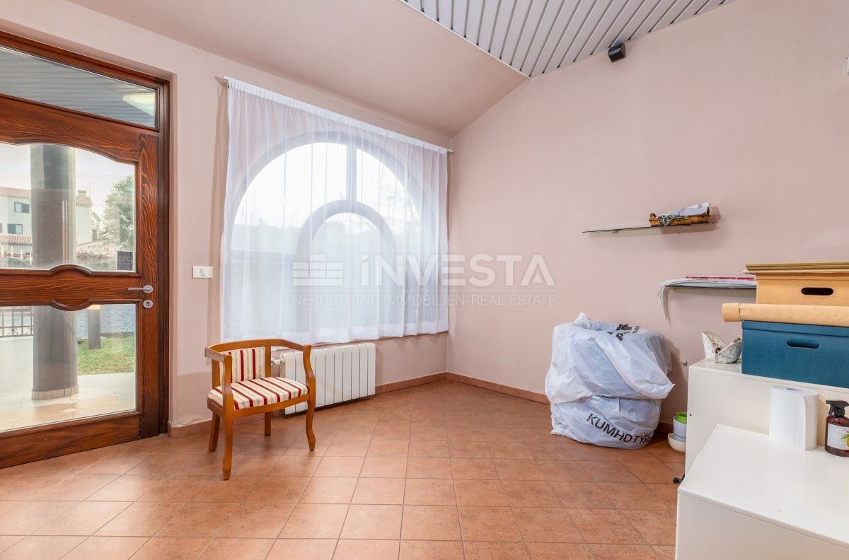Luksuzna družinska hiša s pisarniškimi prostori - center Pulja