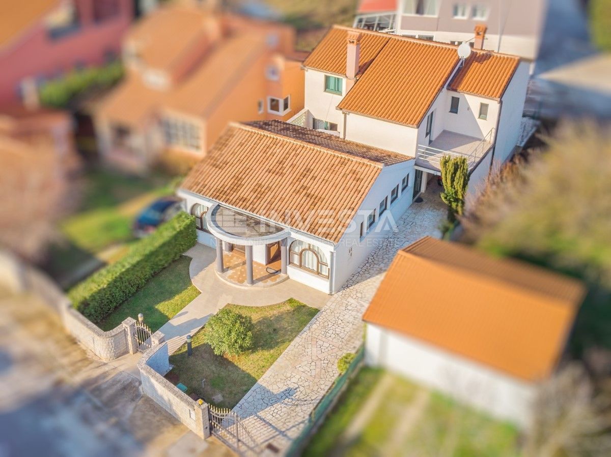 Luksuzna družinska hiša s pisarniškimi prostori - center Pulja