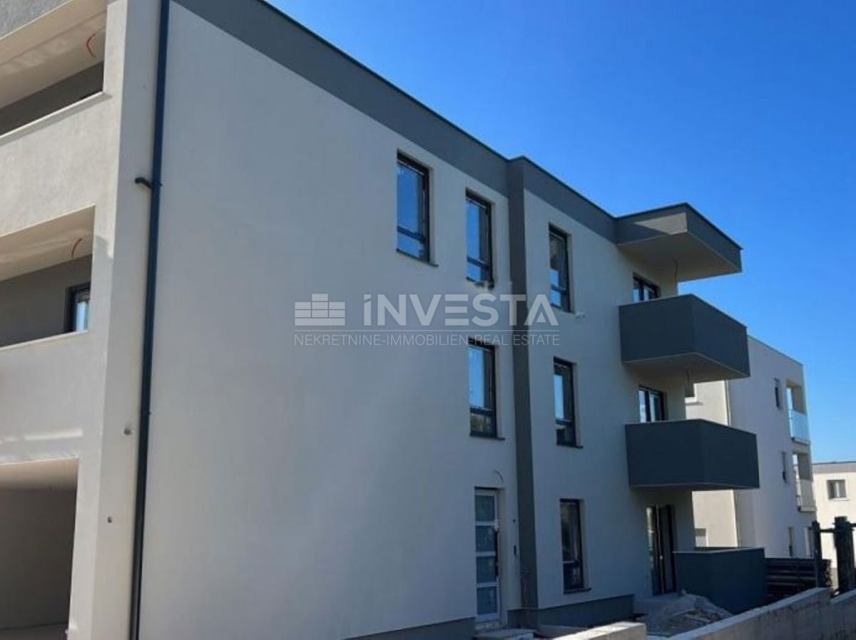 Pula, Veli Vrh, prostoren penthouse v novogradnji