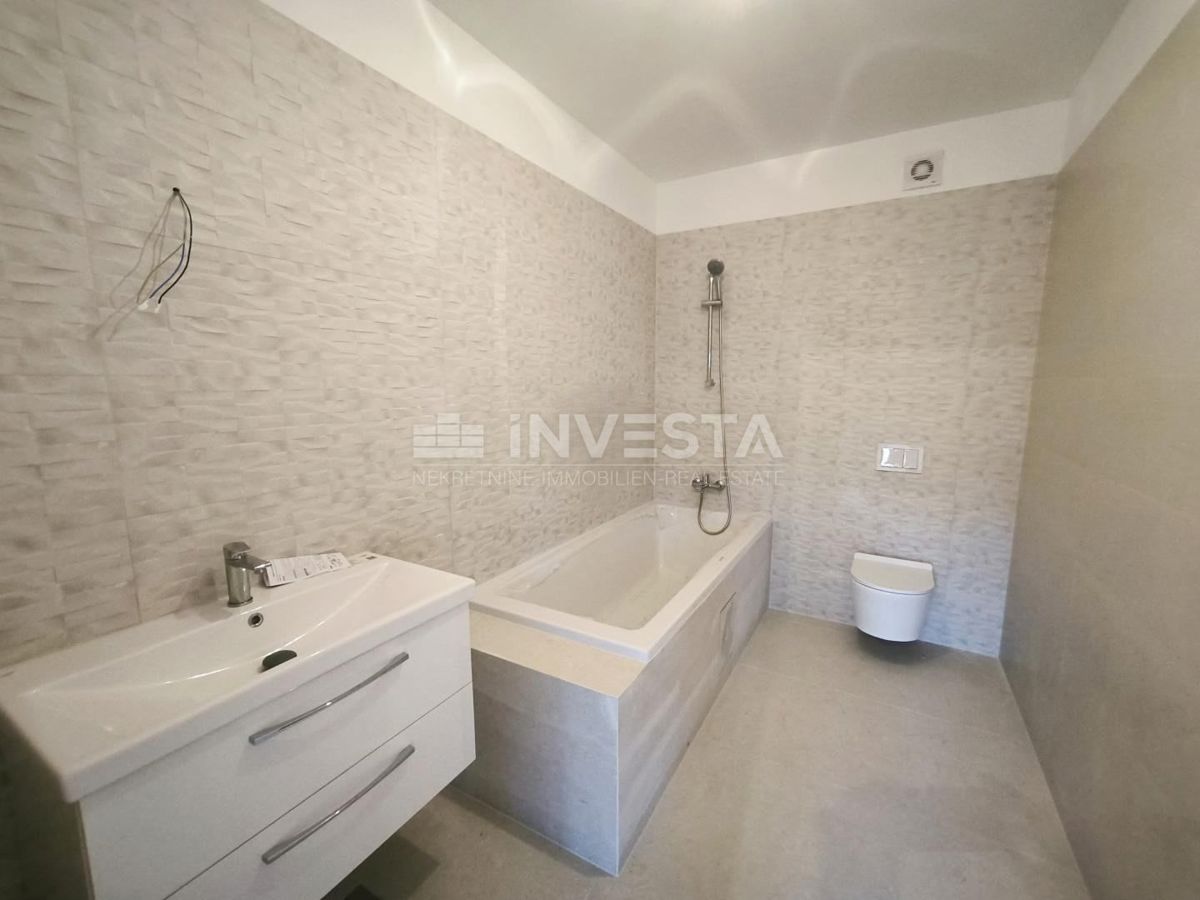 Pula, Veli Vrh, prostoren penthouse v novogradnji