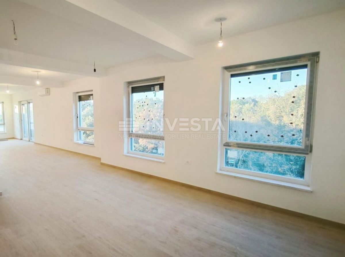 Pula, Veli Vrh, prostoren penthouse v novogradnji