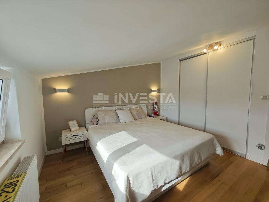  Medulin, Volme dvonadstropni dvosobni apartma 108 m², 500 m od plaže.