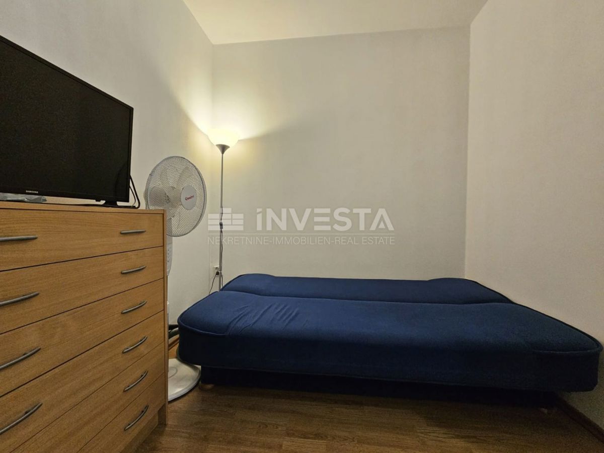 Medulin, pritlični apartma, terasa, bazen