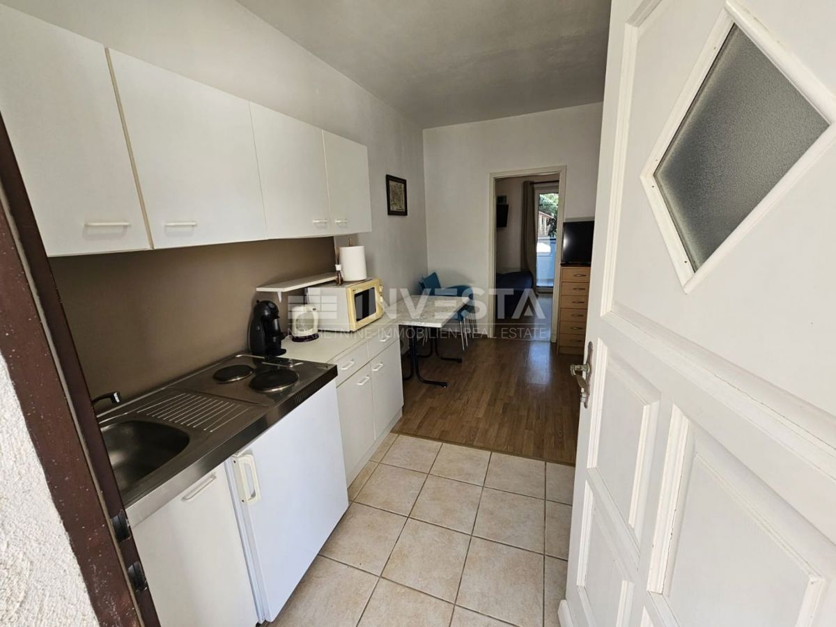 Medulin, pritlični apartma, terasa, bazen