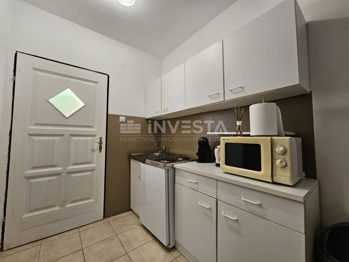 Medulin, pritlični apartma, terasa, bazen