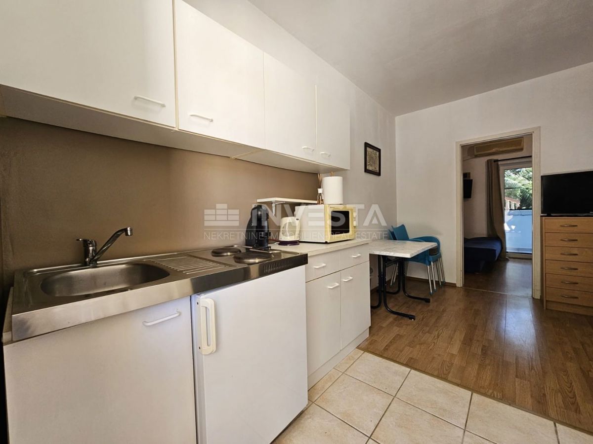 Medulin, pritlični apartma, terasa, bazen