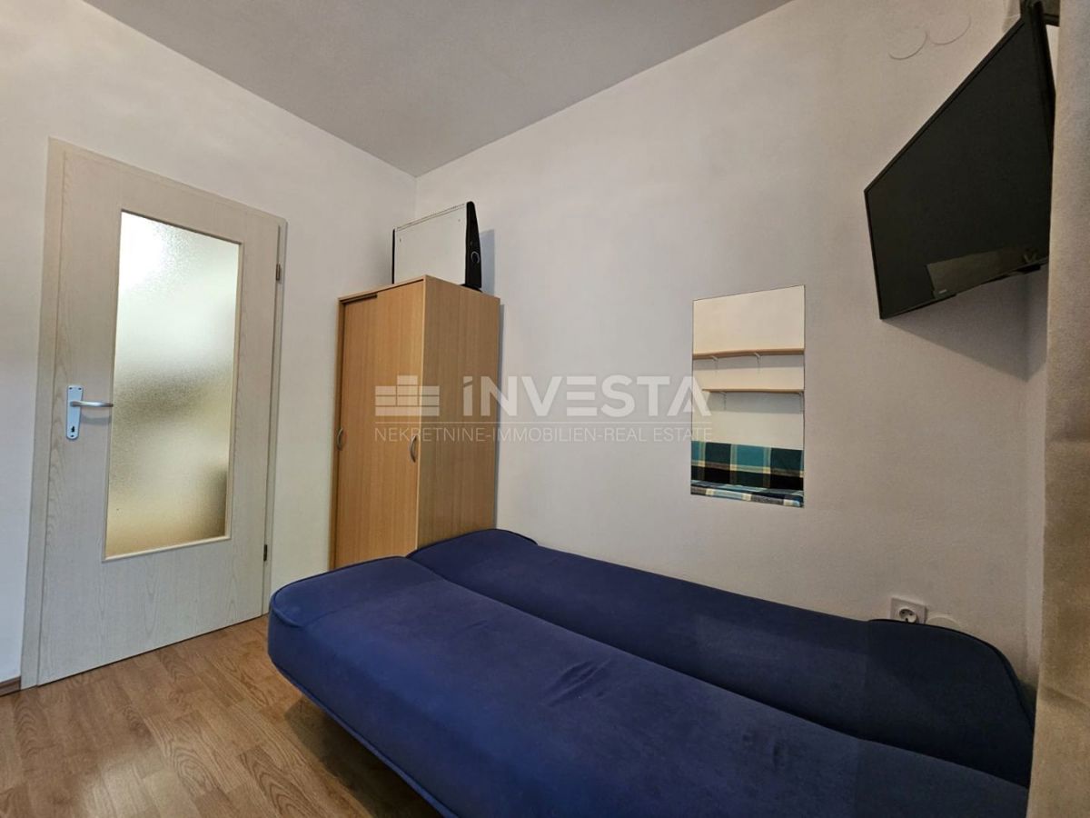 Medulin, pritlični apartma, terasa, bazen