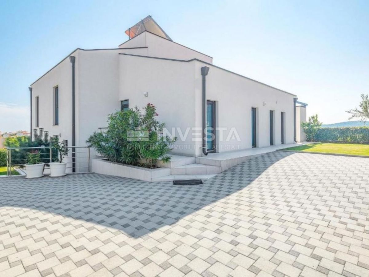Hiša Medulin, 250m2