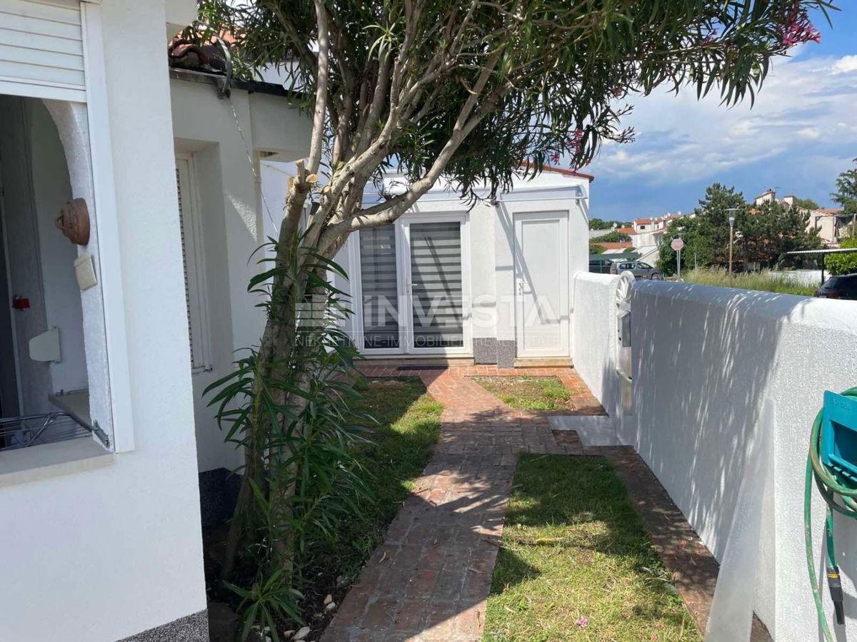 Barbariga, pritlična hiša s parkiriščem, površina 90m²