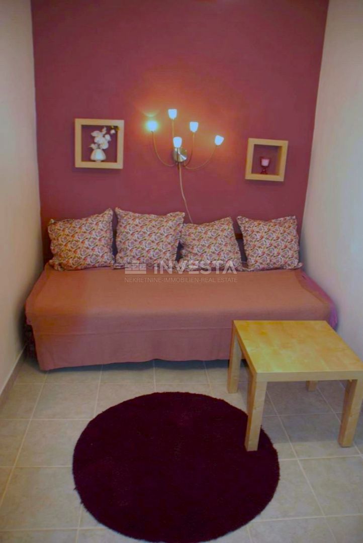 Barbariga, pritlična hiša s parkiriščem, površina 90m²