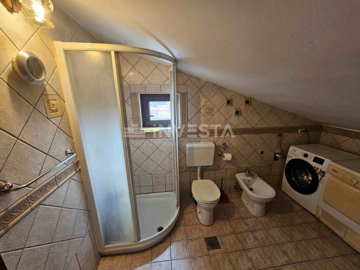 Prostorno stanovanje s panoramskim razgledom na morje