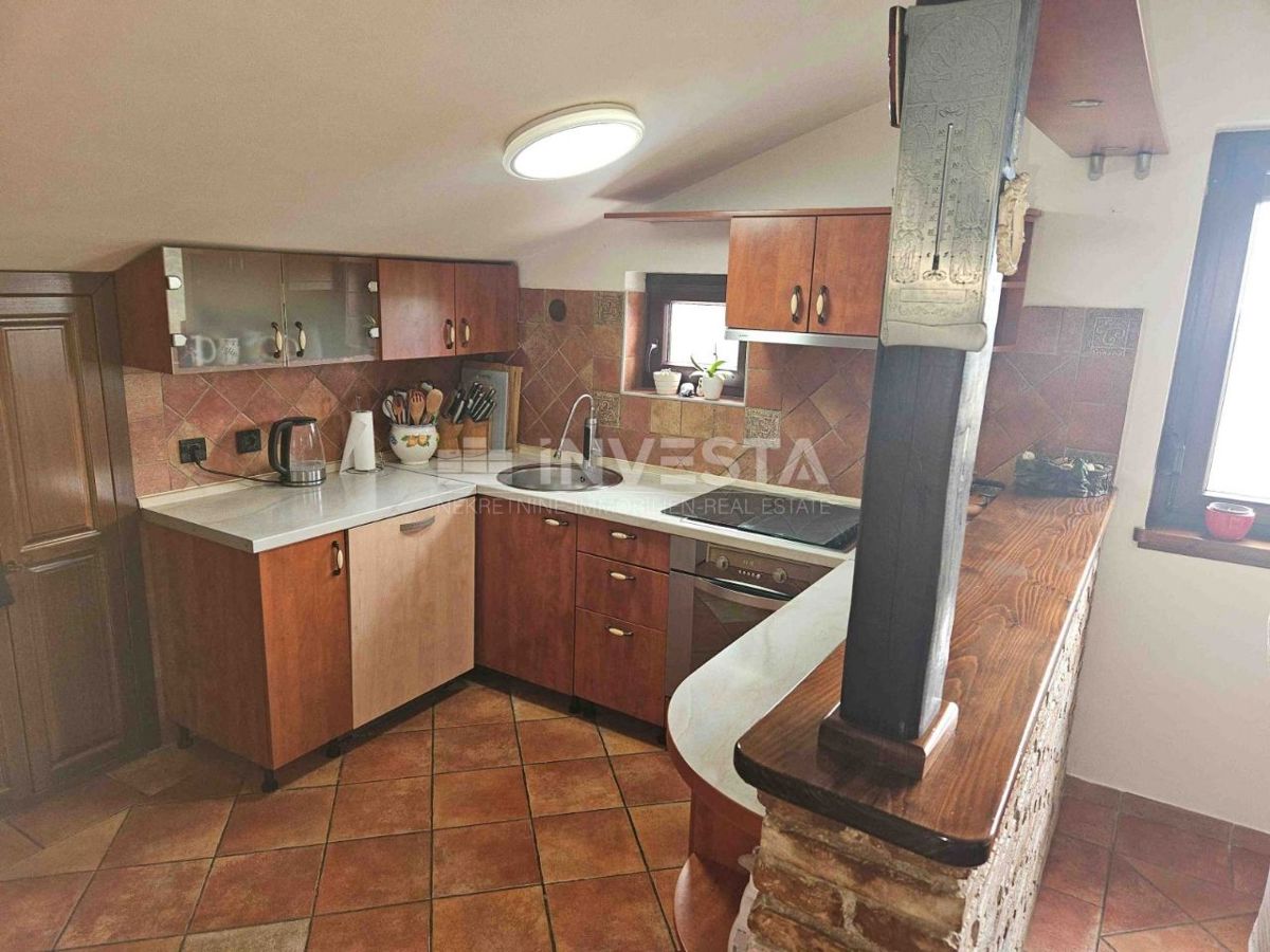 Prostorno stanovanje s panoramskim razgledom na morje