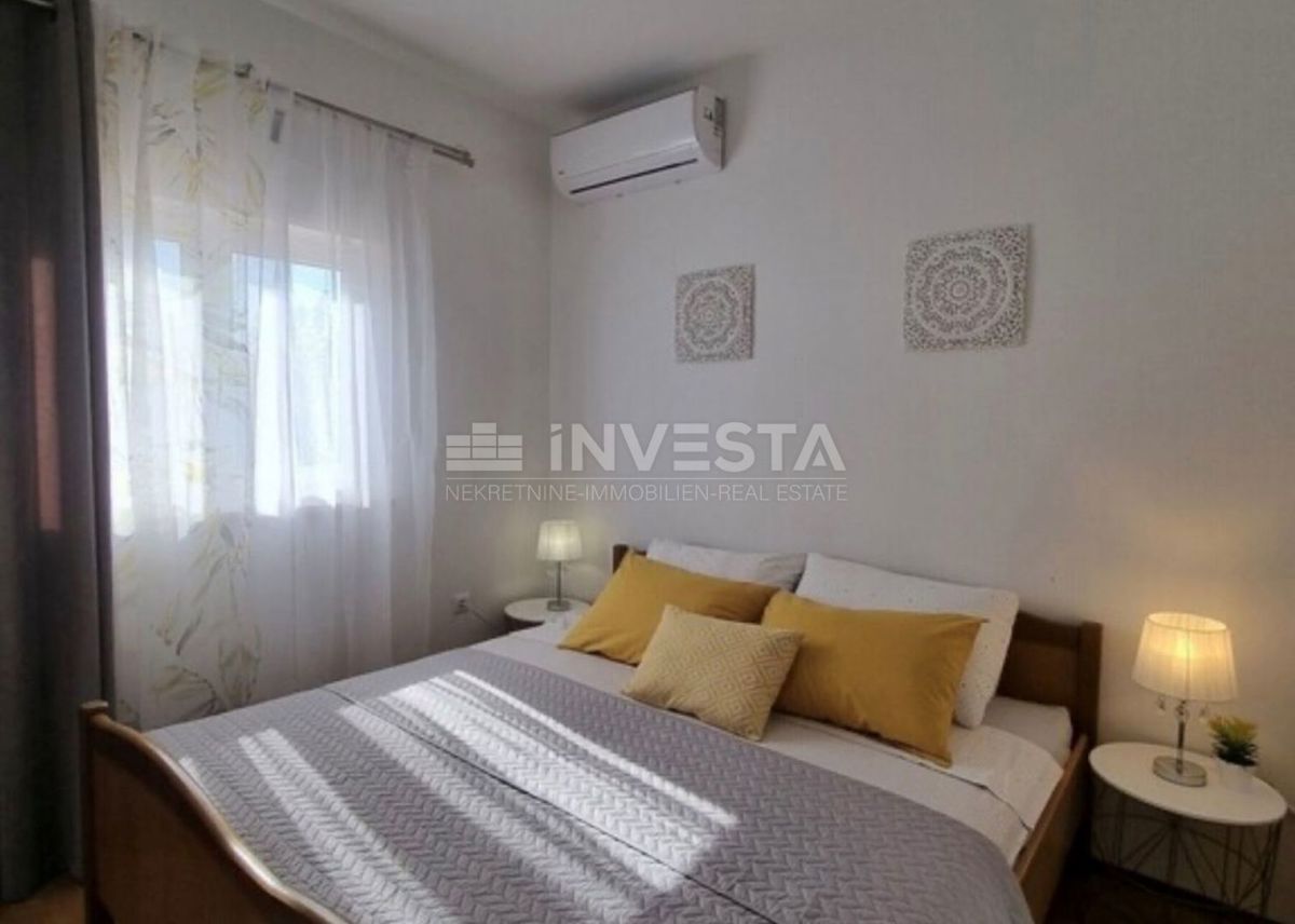 Barban, okolica, hiša z dvema stanovanjema, bazen