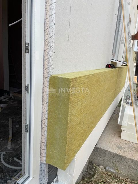 Pametna hiša s bazenom