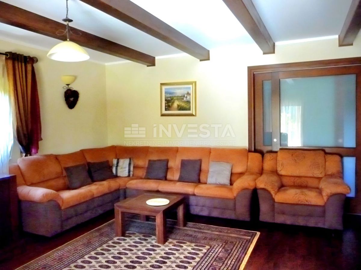 Hiša Umag, 380m2