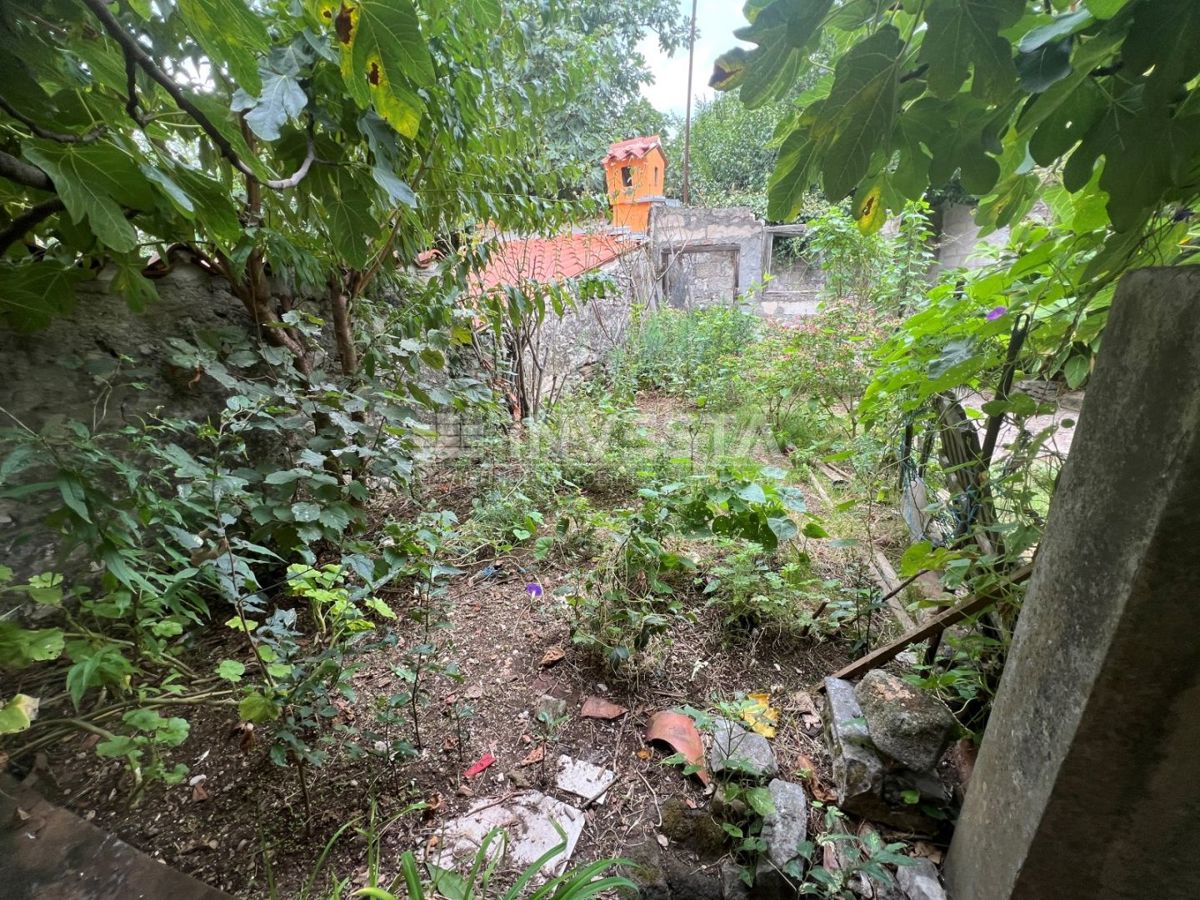 Pula, prenovljen stan nad Areno v 2. nadstropju, 48 m²