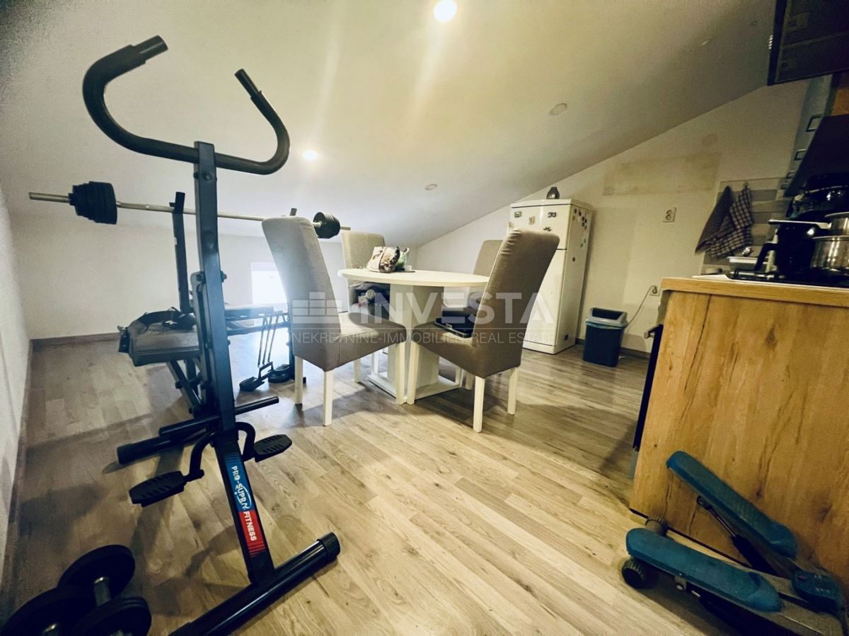 Pula, prenovljen stan nad Areno v 2. nadstropju, 48 m²