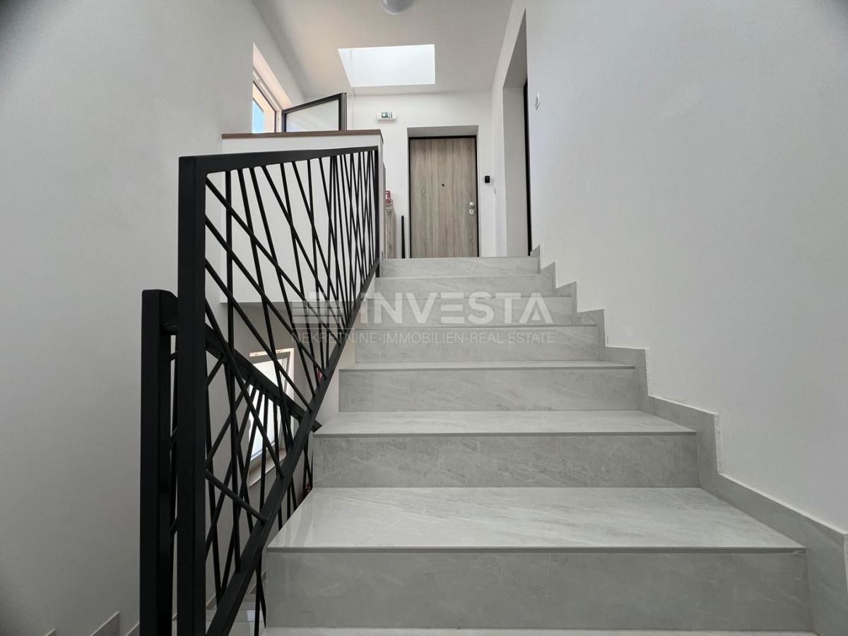 Medulin, Luksuzno Stanovanje 62m2 v 2. Nadstropju Nove Gradnje, Parkiranje